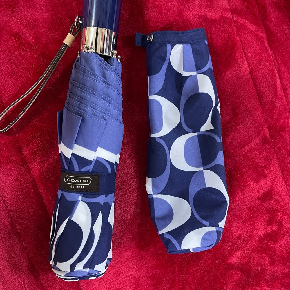 Coach Navy and White Geometric Umbrella
